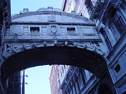 image bE6_645w.jpg